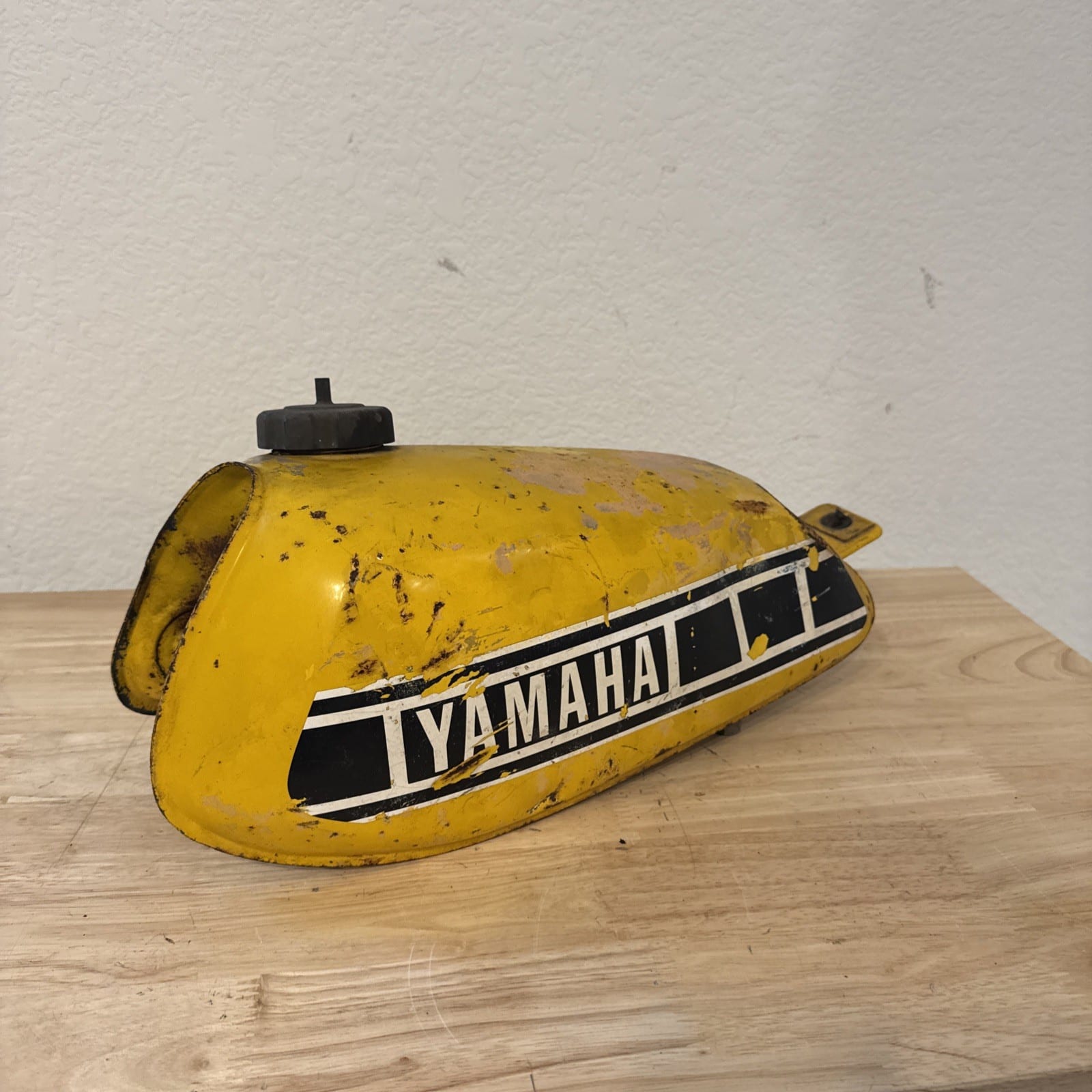 Vintage Yamaha Dirt Bike Motorcycle Gas Tank Dents
