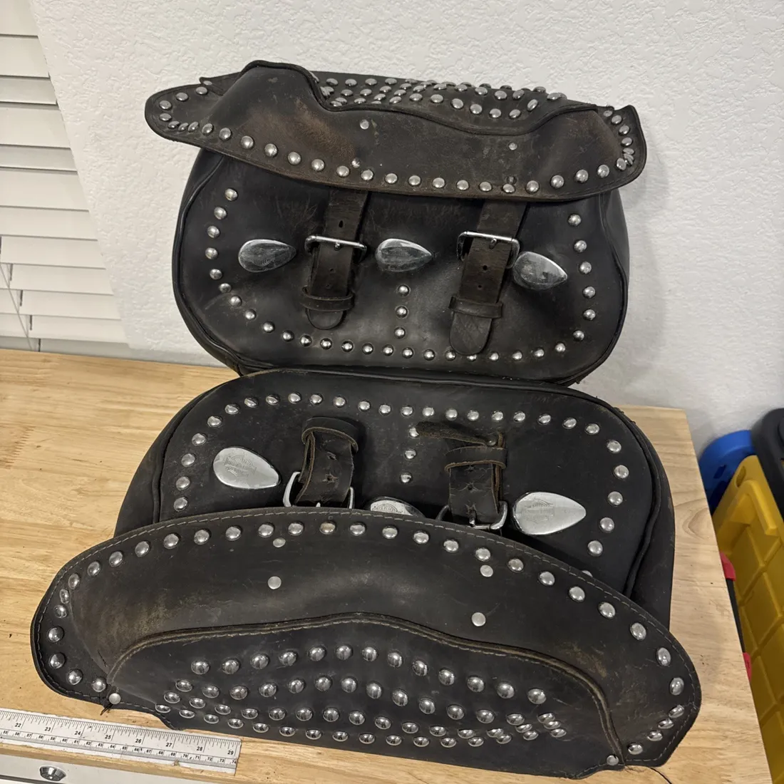 OEM Harley Davidson Heritage Softail Studded Leather Saddle Bags Set 5997 5998.